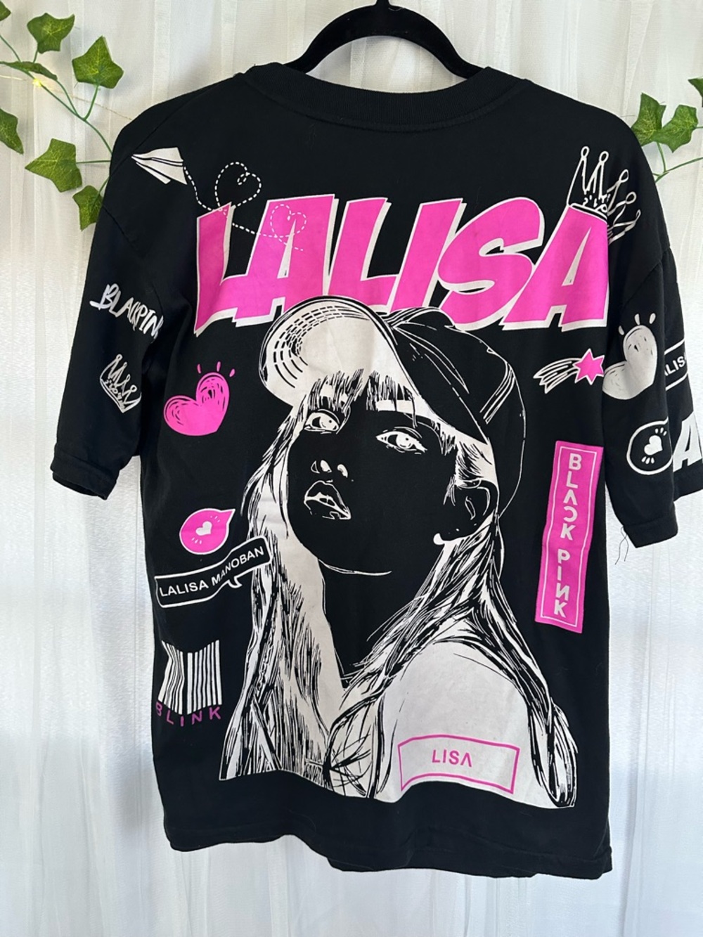 Lalisa Graphic Short Sleeve Tee - Black/Pink